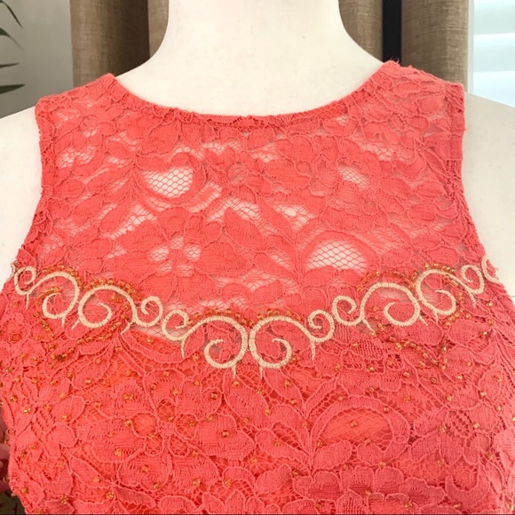 3/$15 Lush Sweetheart Lace Beaded Crop Top in Coral - Picture 3 of 9